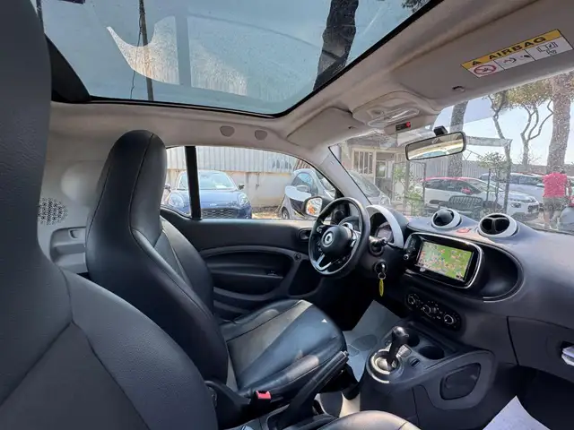 smart Fortwo view 13
