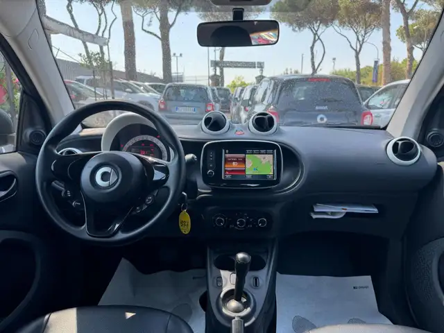 smart Fortwo view 6