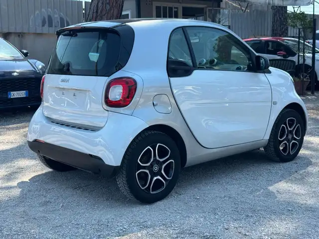 smart Fortwo view 4