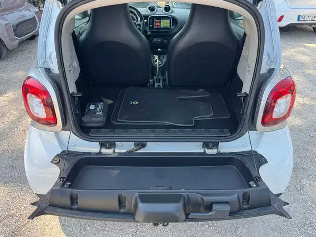 smart Fortwo view 14