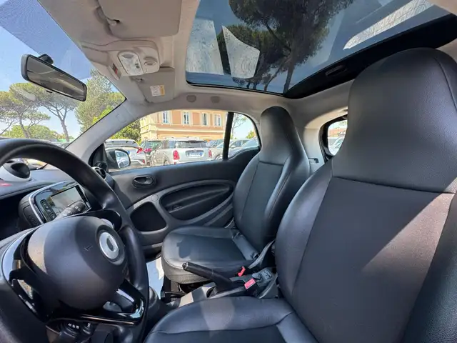 smart Fortwo view 9