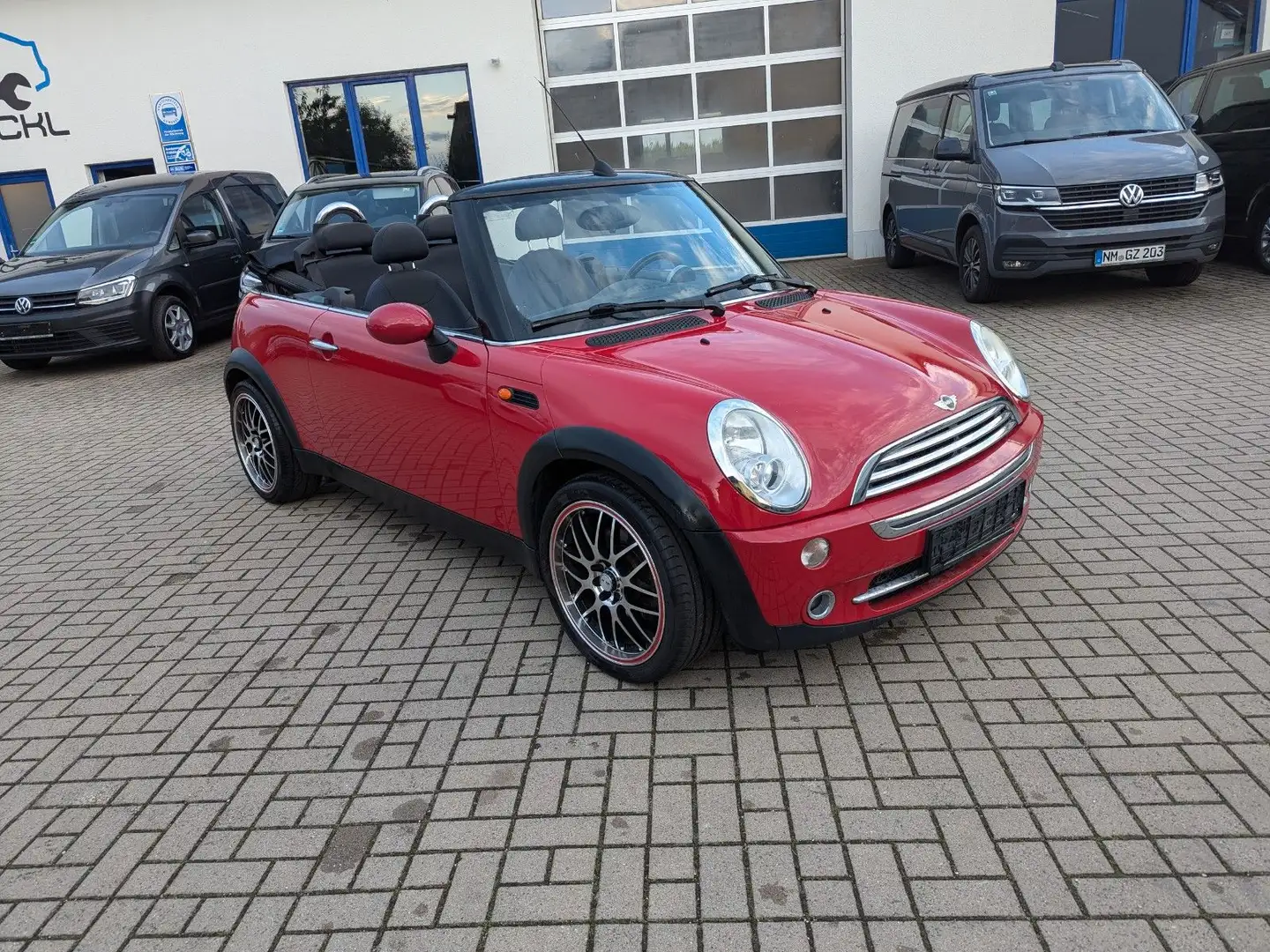MINI Cooper Cabrio Rouge - 2