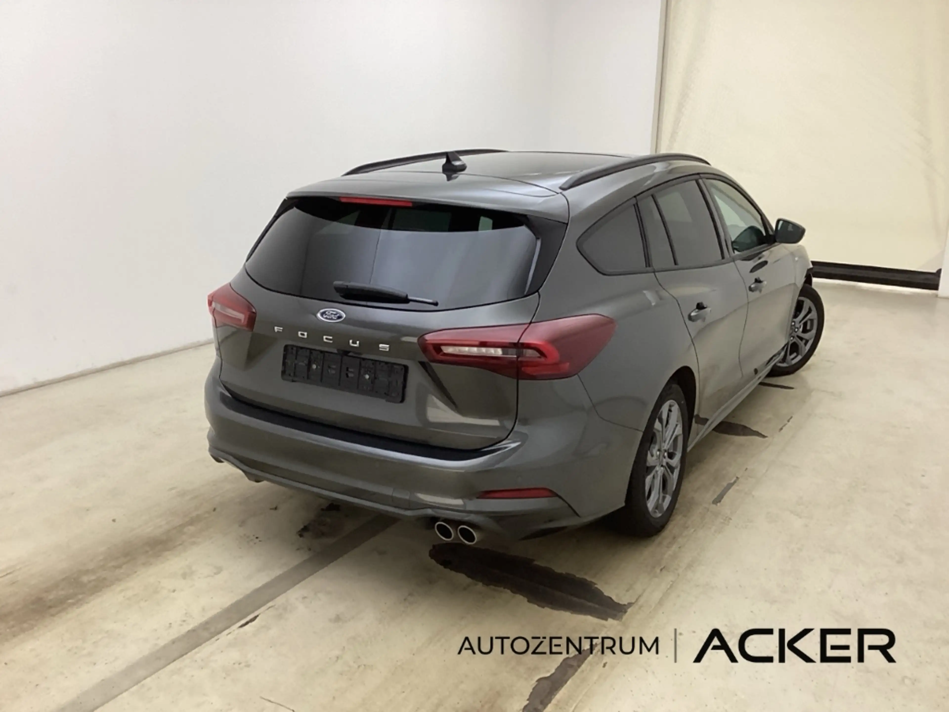 Ford Focus 1.0EcoBoostMHEV ST-Line X Turnier 7AT -48% — photo 3