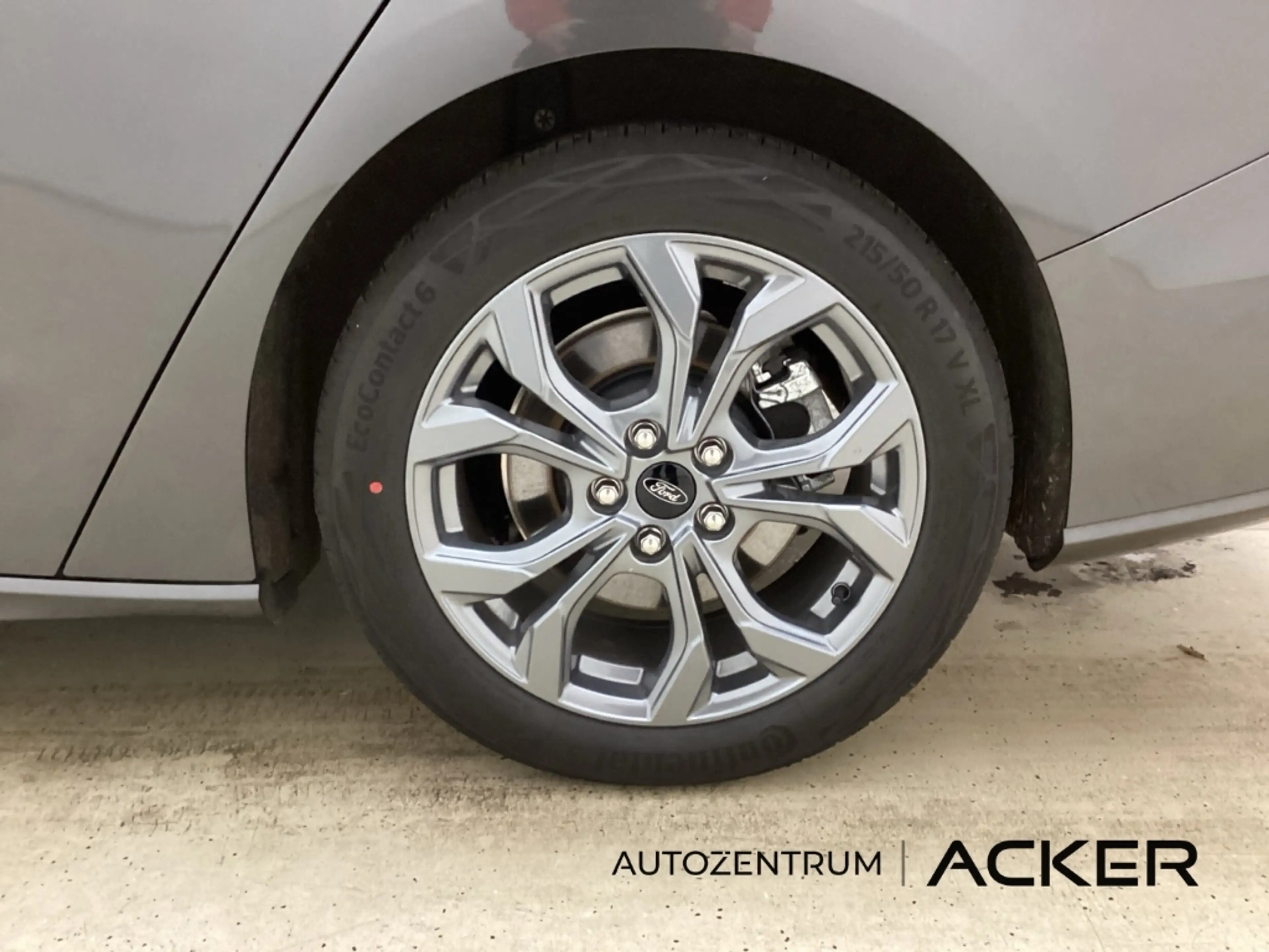 Ford Focus 1.0EcoBoostMHEV ST-Line X Turnier 7AT -48% — photo 7