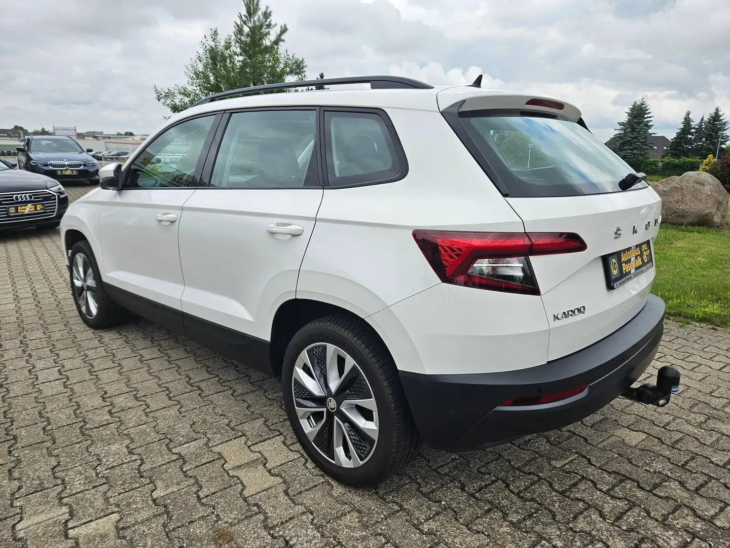 Skoda Karoq Style AHK LED e.Heckklappe Sitz/LkrdhzgTempomat... Weiß - 2