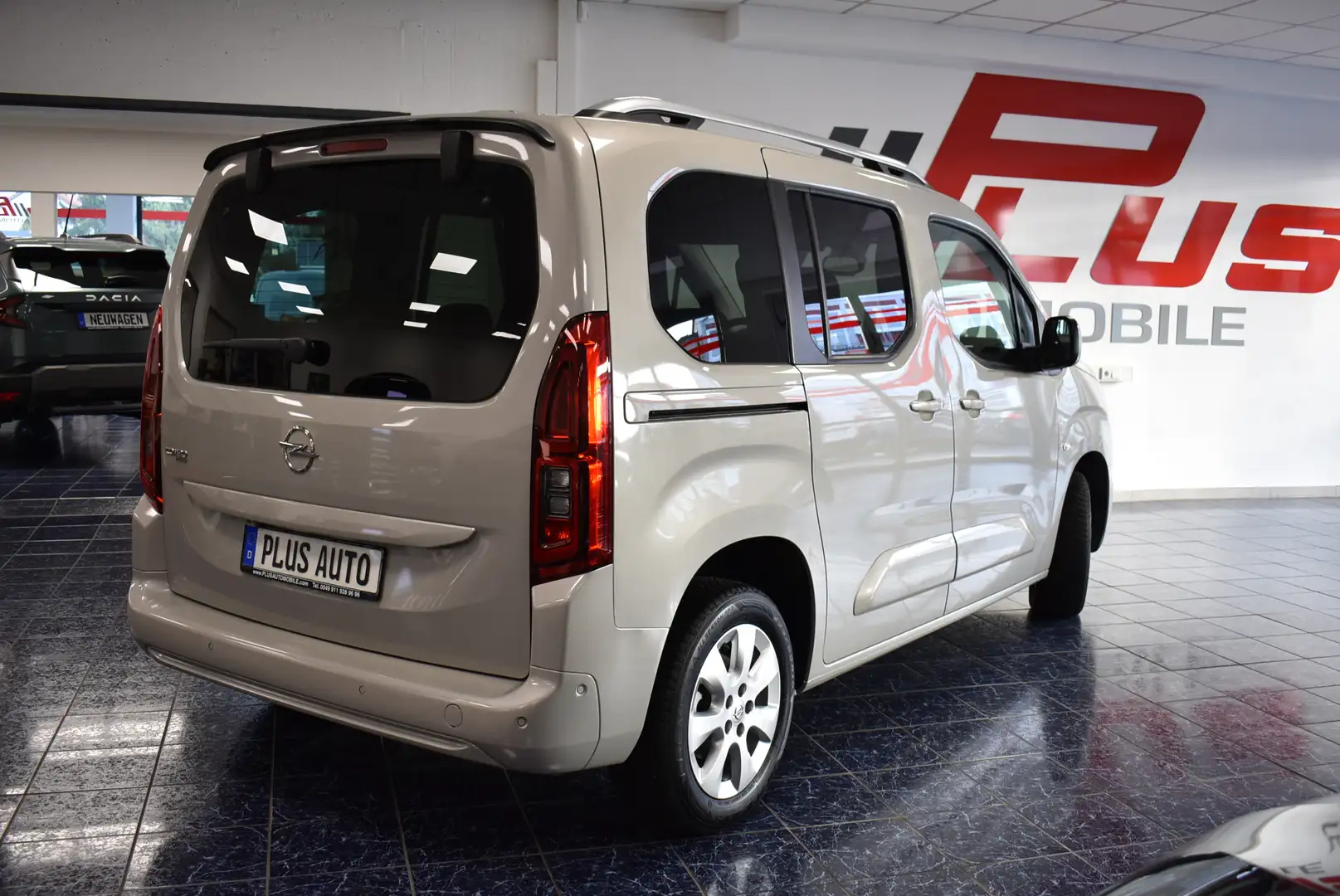 Opel Combo Life 1,2 Innovation Automatik NAVI Kam PDC Gris - 2