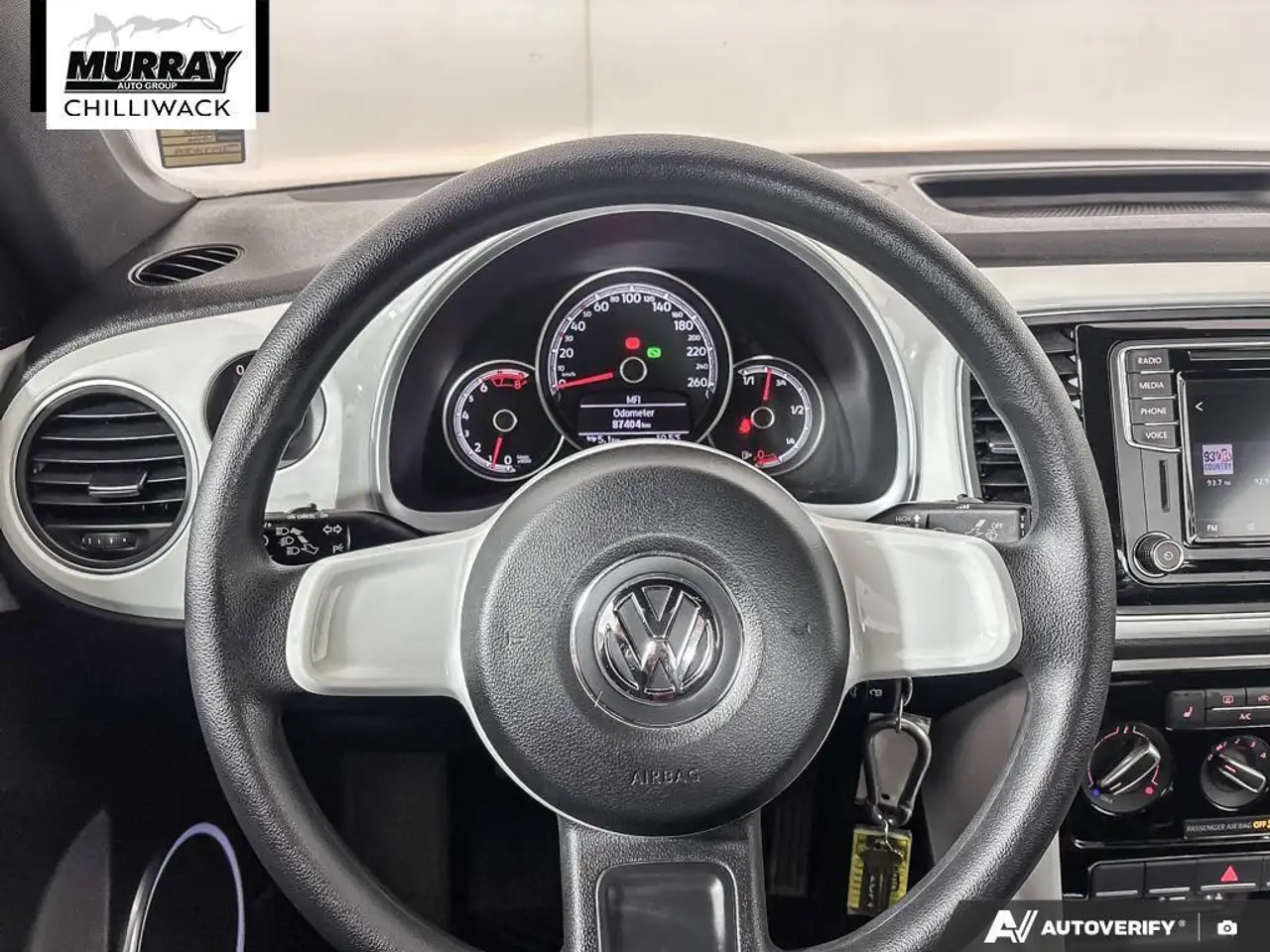 Volkswagen Beetle снимка Volkswagen Beetle
