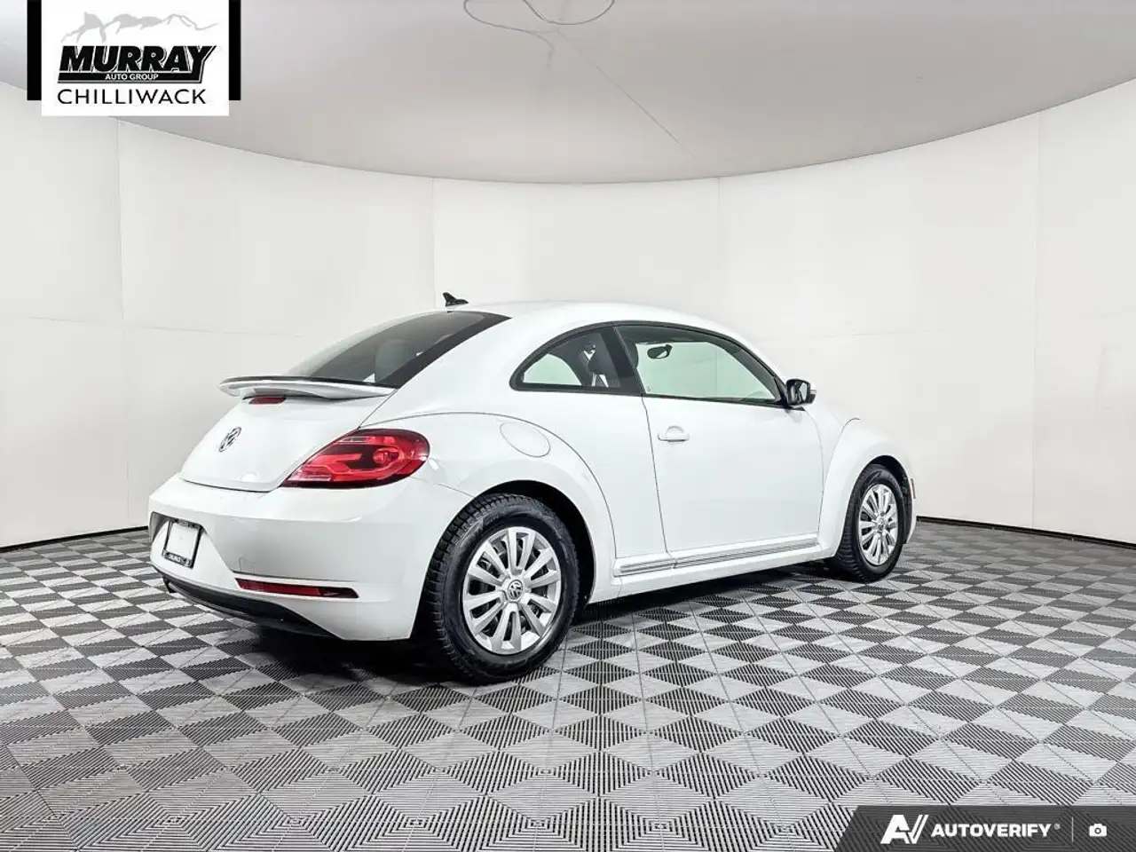 Volkswagen Beetle снимка Volkswagen Beetle