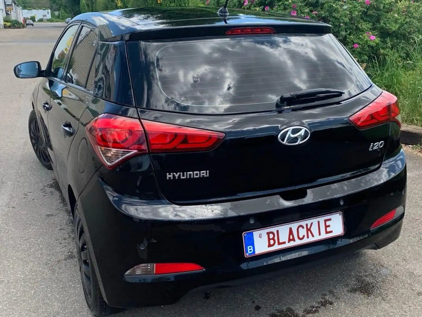 Hyundai i20 i20 1.2 Passion crna - 2