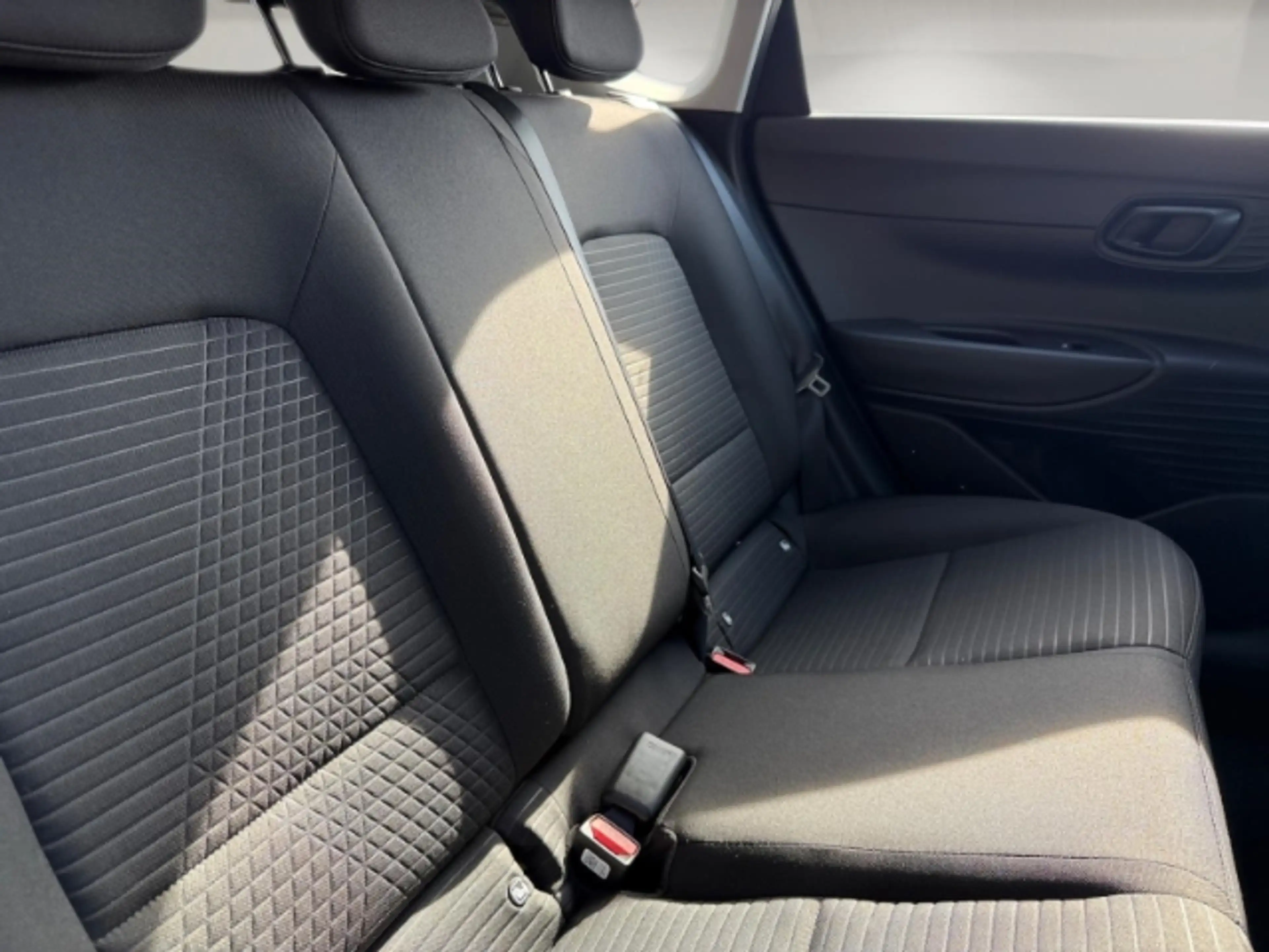 Hyundai i20 Sitzheizung*Lenkradheizung*Apple Carplay*Androuid — photo 14