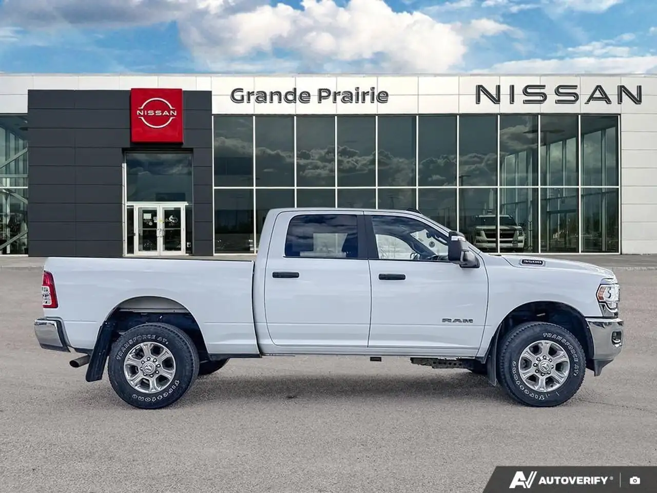 RAM 3500 снимка RAM 3500