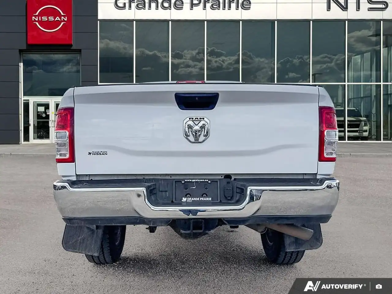 RAM 3500 снимка RAM 3500