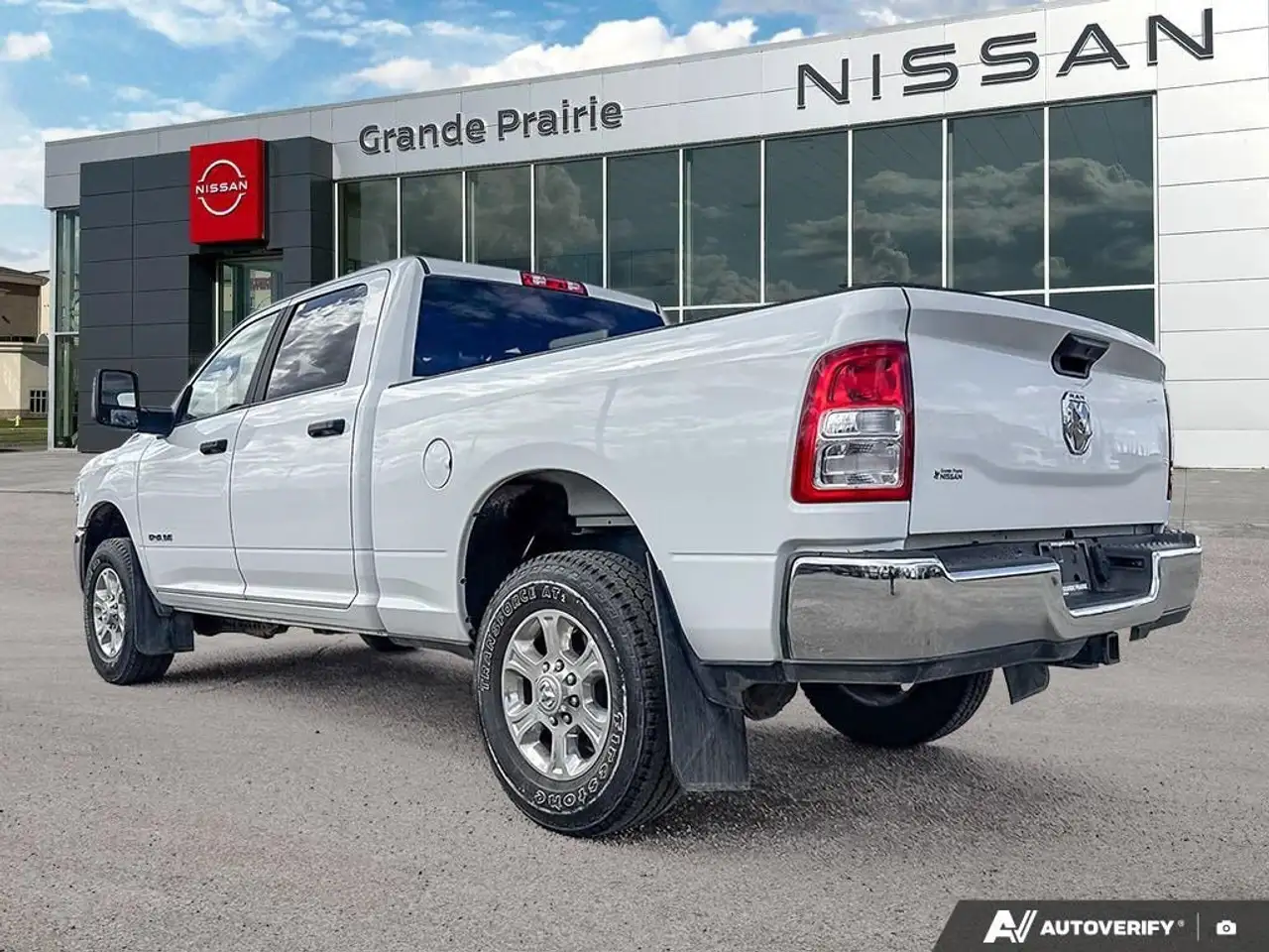RAM 3500 снимка RAM 3500
