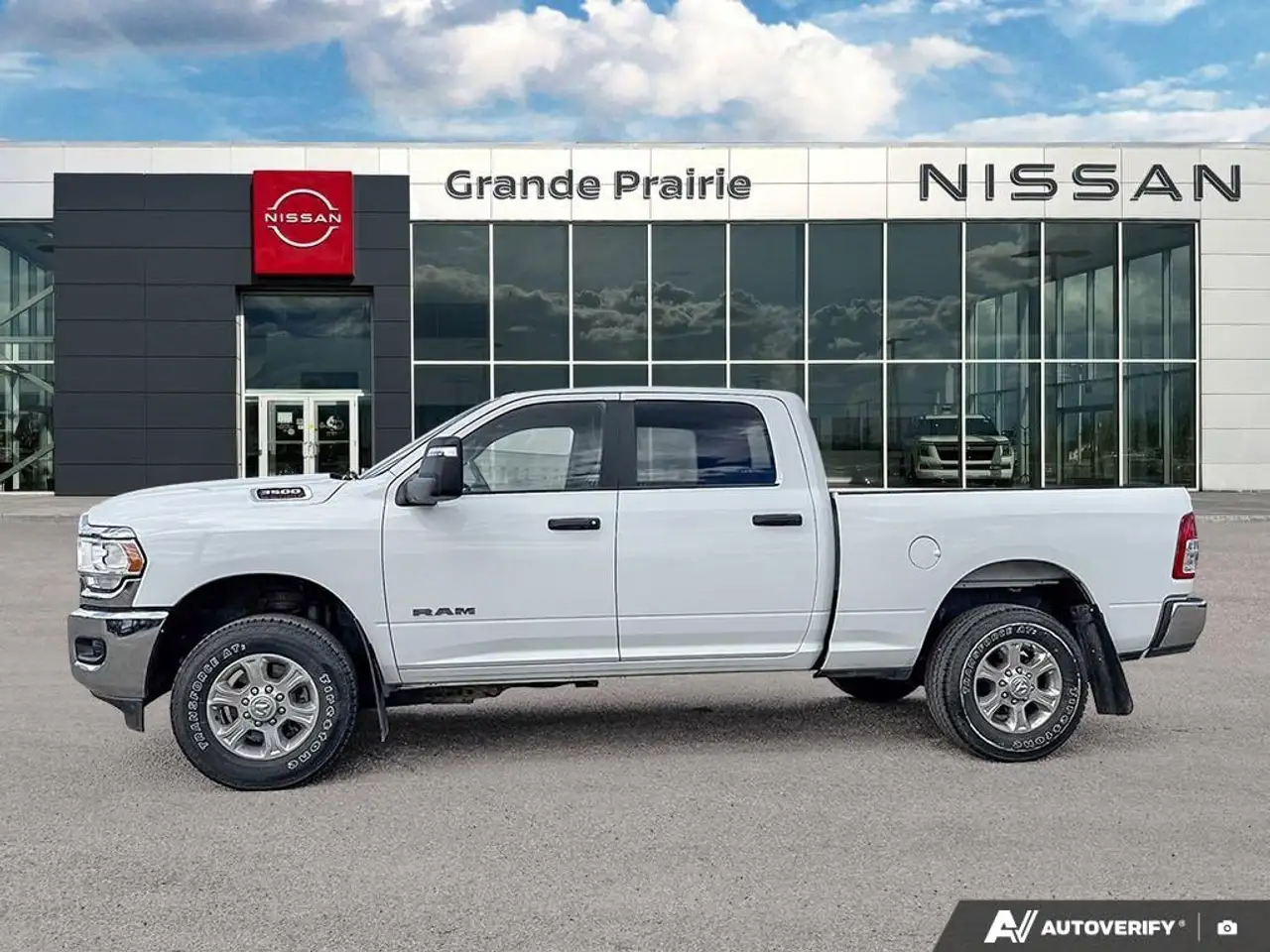 RAM 3500 снимка RAM 3500
