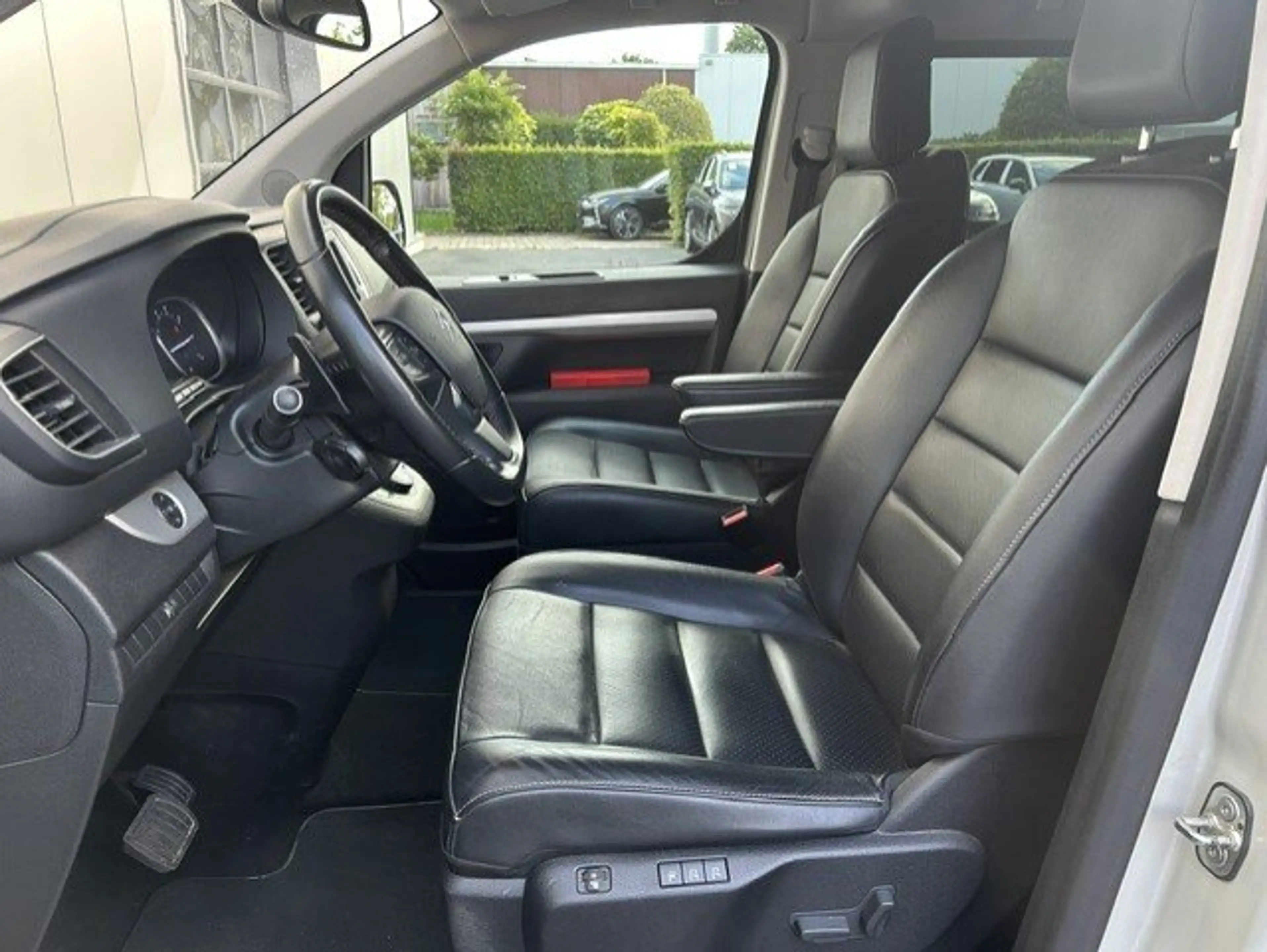 Citroen Spacetourer 2.0 BlueHdi 180Pk Business Lounge Automaat — photo 11