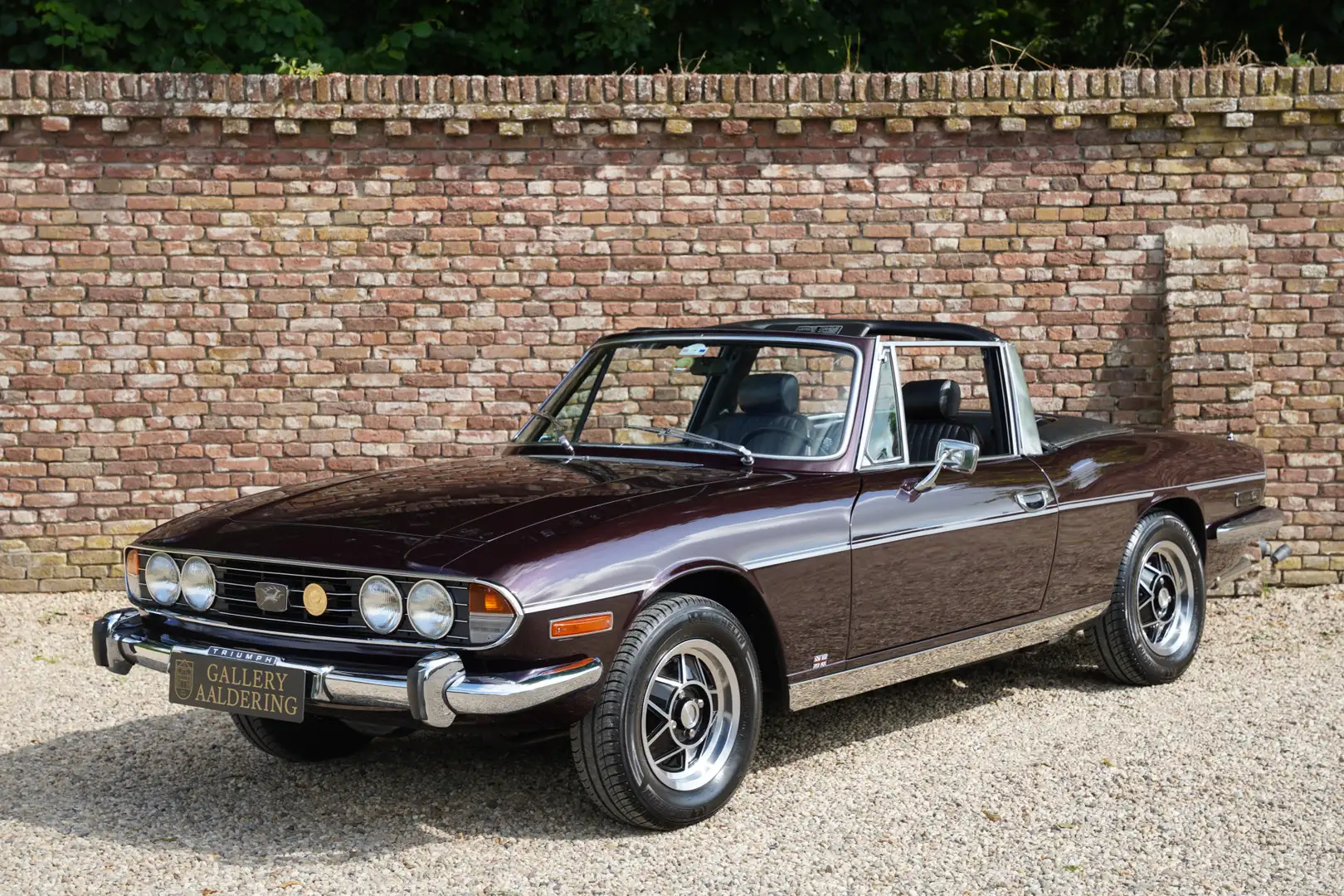 Triumph Stag Mark II "Overdrive" Restored and rebuilt condition Rouge - 1