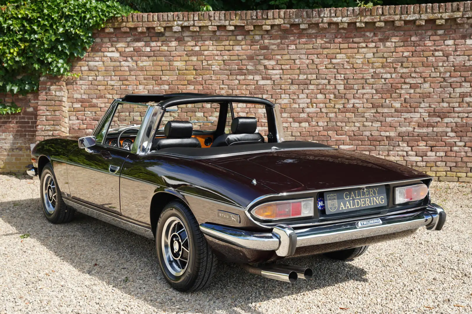 Triumph Stag Mark II "Overdrive" Restored and rebuilt condition Rouge - 2
