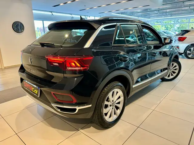 Volkswagen T-Roc view 7