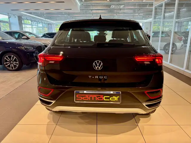 Volkswagen T-Roc view 6