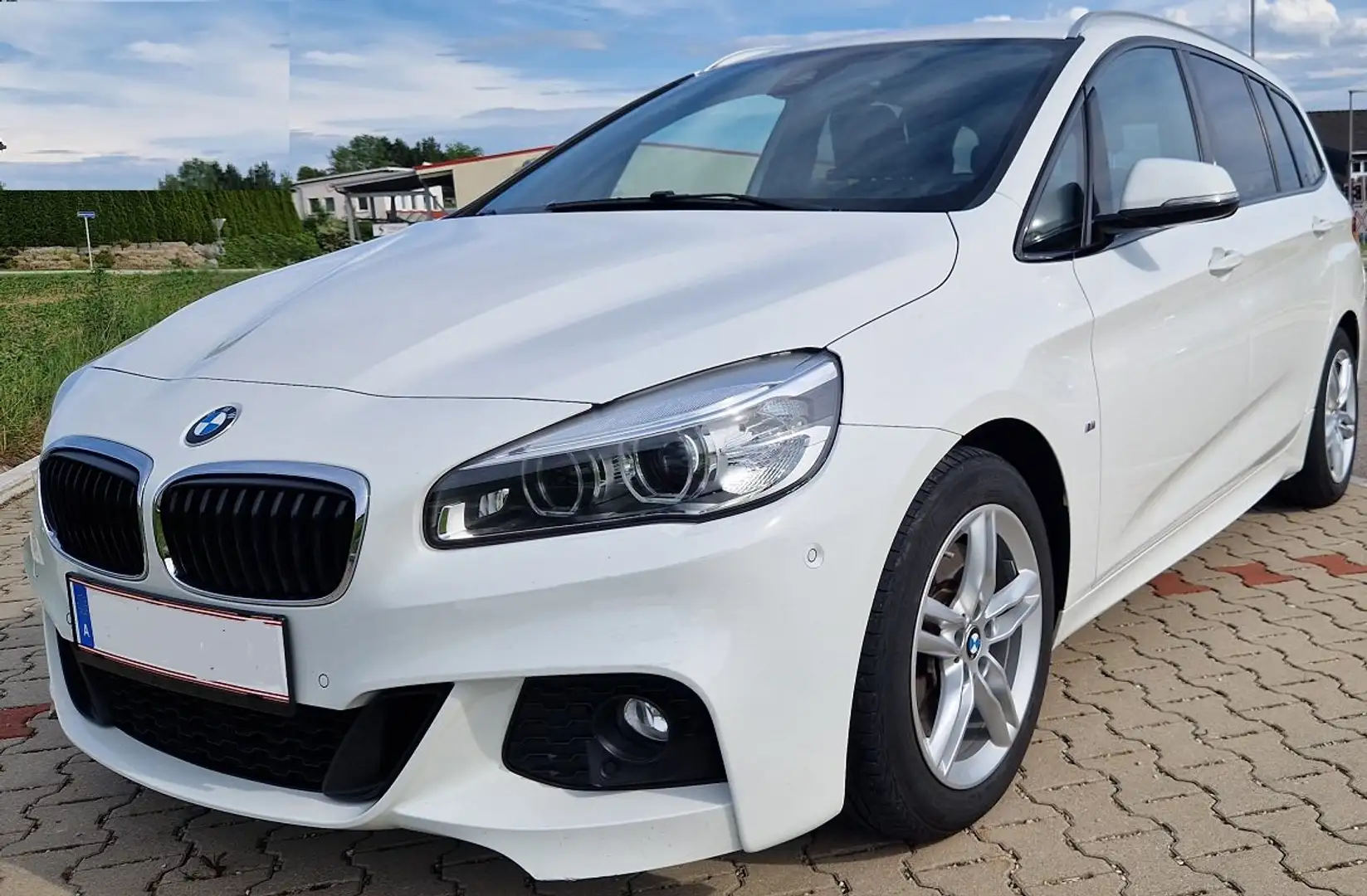 BMW 220 220d Gran Tourer M Sport Aut. M Sport Weiß - 1