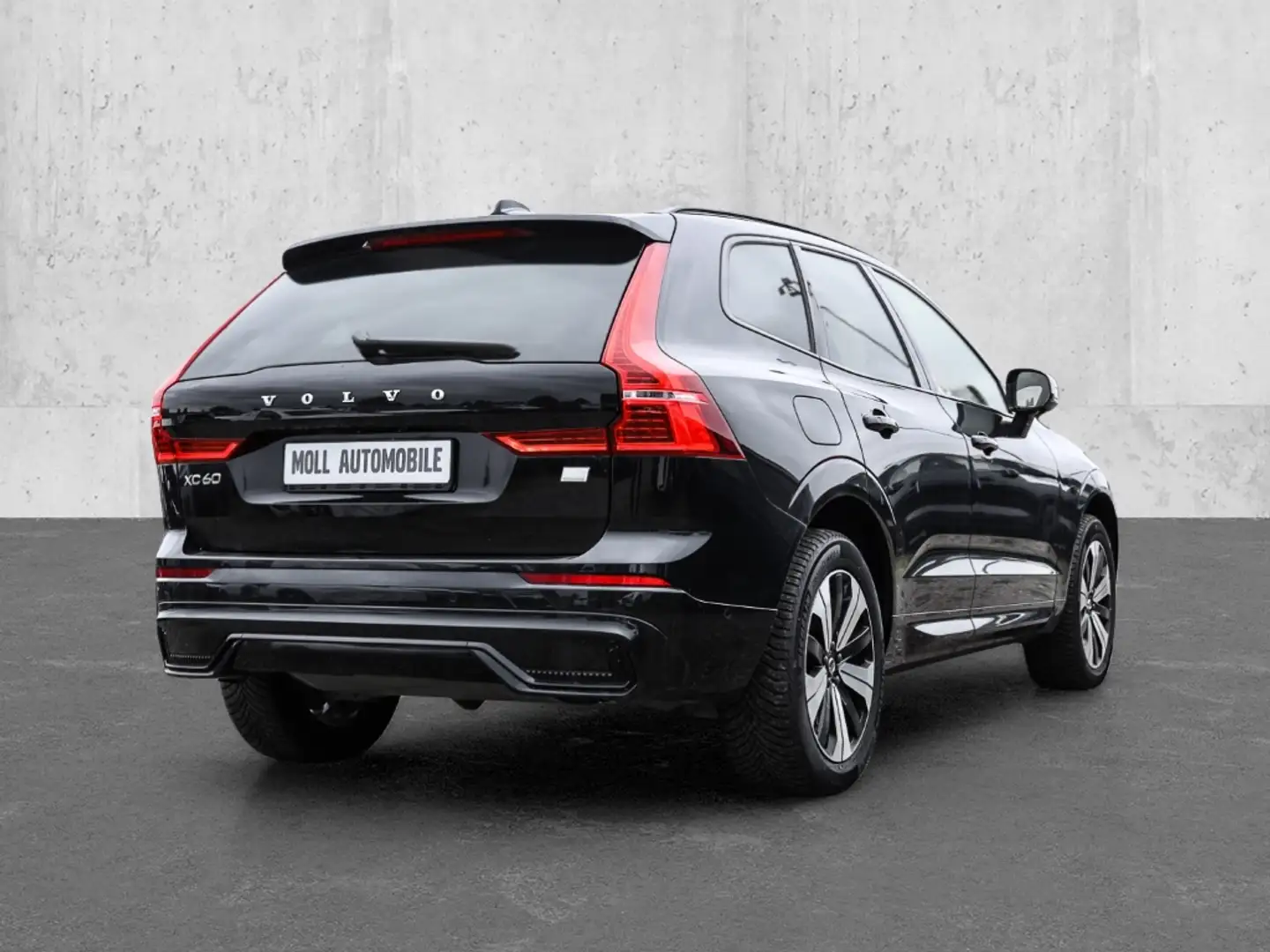Volvo XC60 Plus Dark Recharge Plug-In Hybrid AWD T6 Twin Engi Schwarz - 2