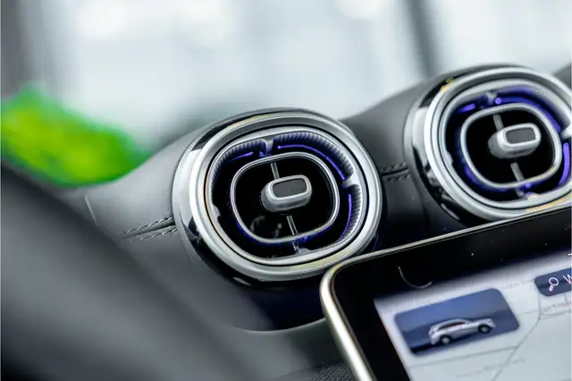 Mercedes-Benz GLC view 19