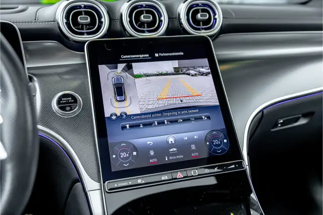 Mercedes-Benz GLC view 16