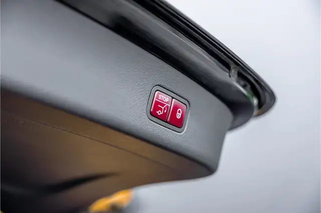 Mercedes-Benz GLC view 30