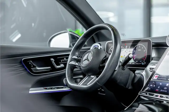 Mercedes-Benz GLC view 11