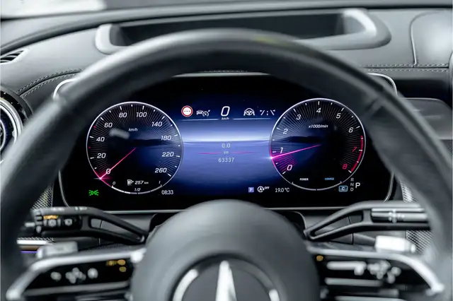Mercedes-Benz GLC view 13