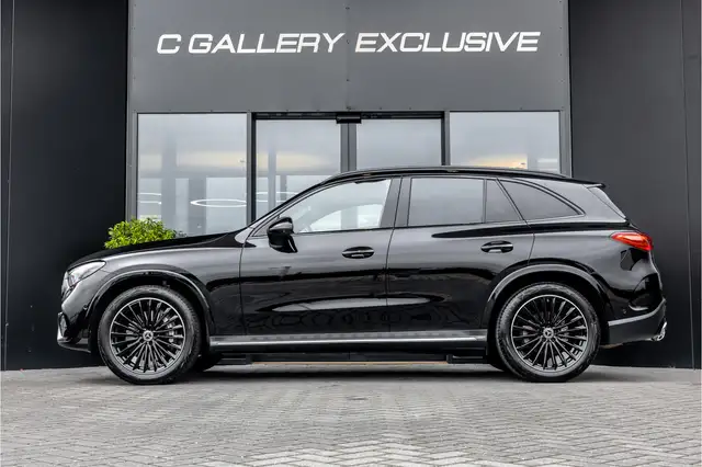 Mercedes-Benz GLC view 4