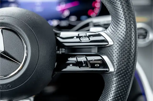 Mercedes-Benz GLC view 28