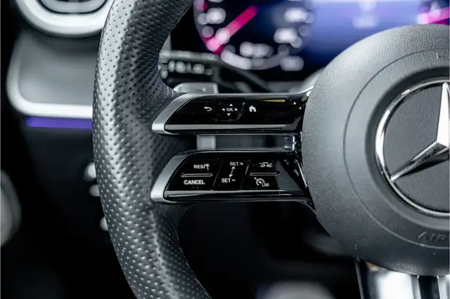 Mercedes-Benz GLC view 27