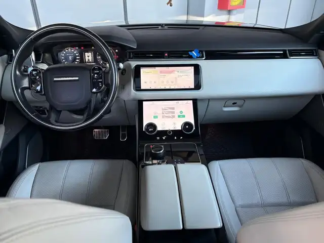Land Rover Range Rover Velar view 13