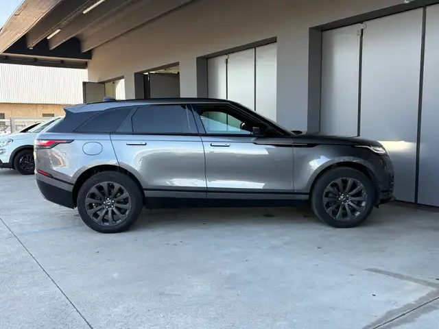 Land Rover Range Rover Velar view 6
