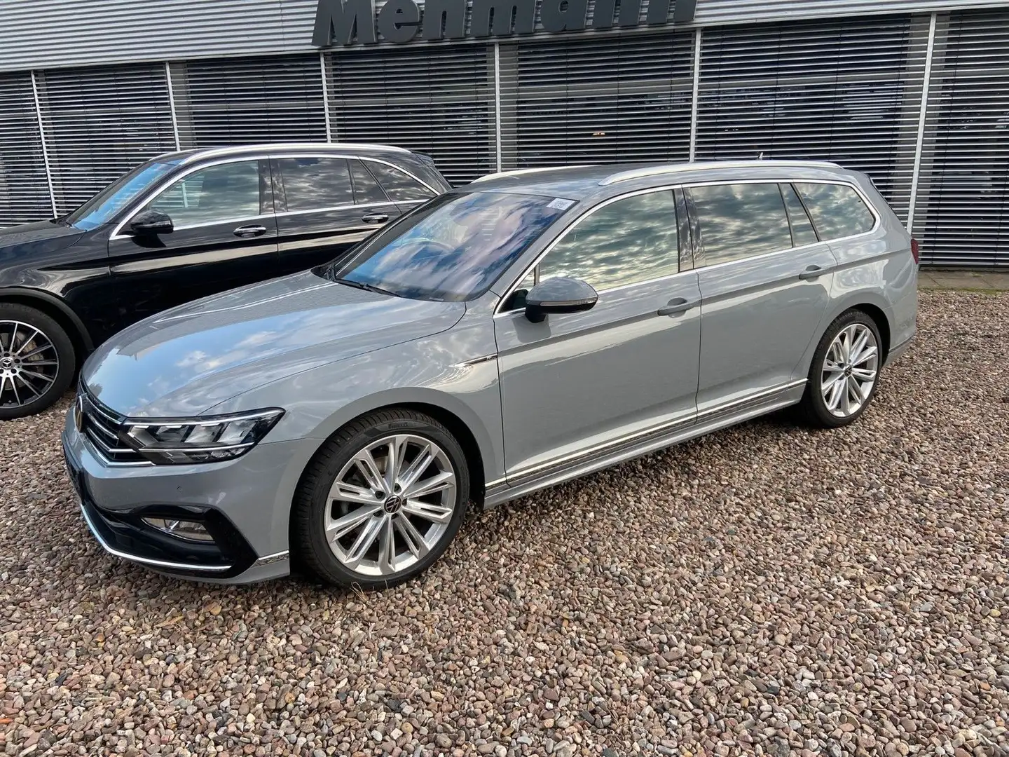 Volkswagen Passat Variant Passat Var. 2.0TDI DSG   R-line AHK*LED*Navi*360 Gris - 1