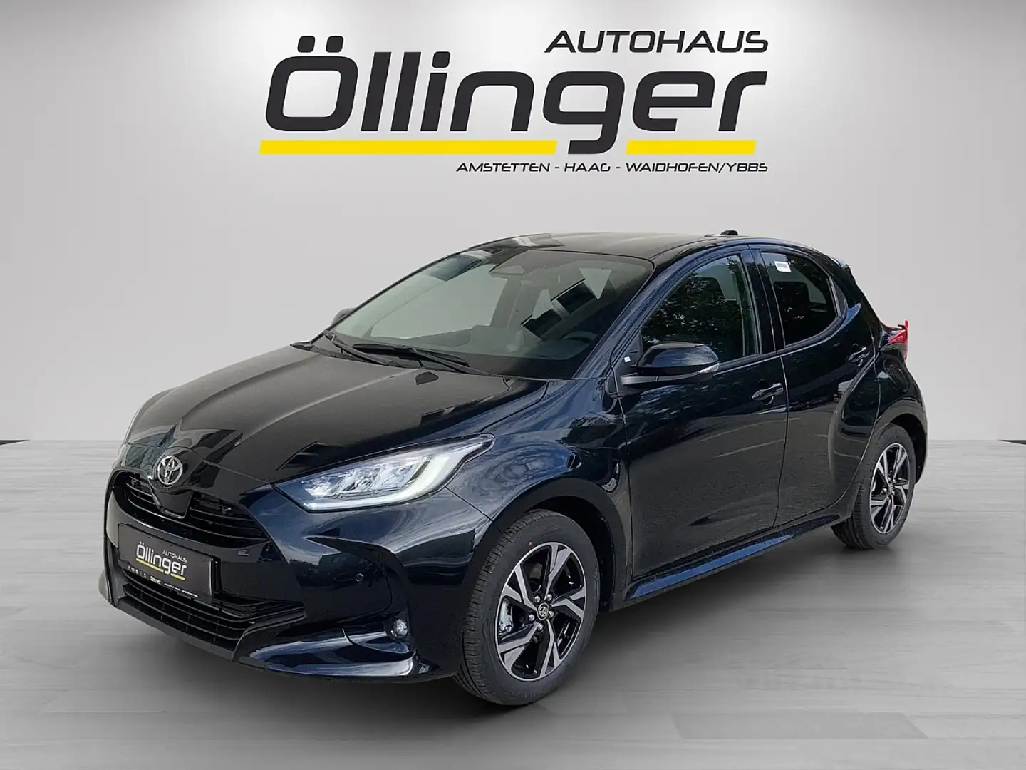 Toyota Yaris 1,5 VVT-i Hybrid Active Drive + Safty + Comfort... Schwarz - 1
