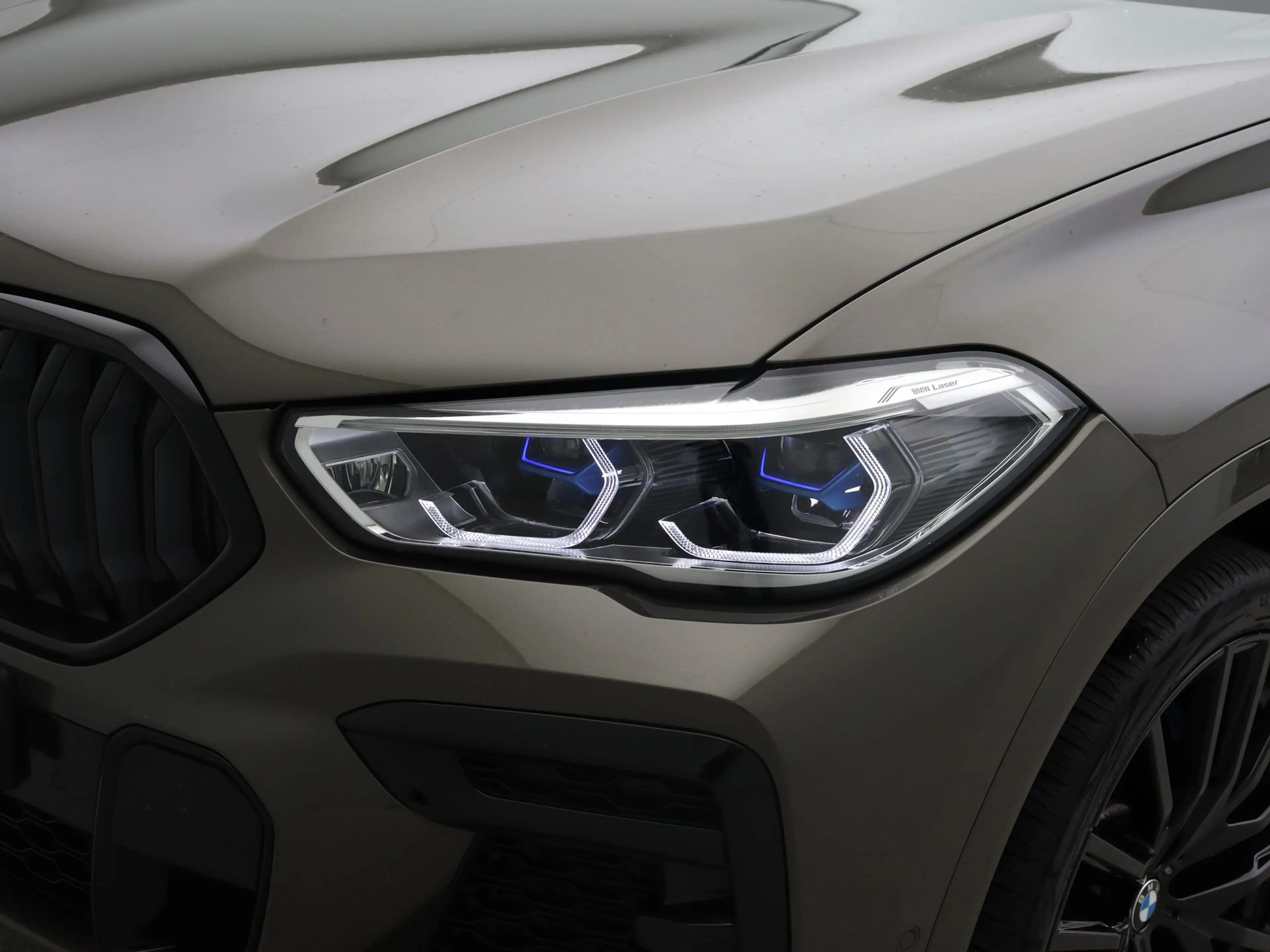 BMW X6 xDrive40i High Executive M Sport — photo 13