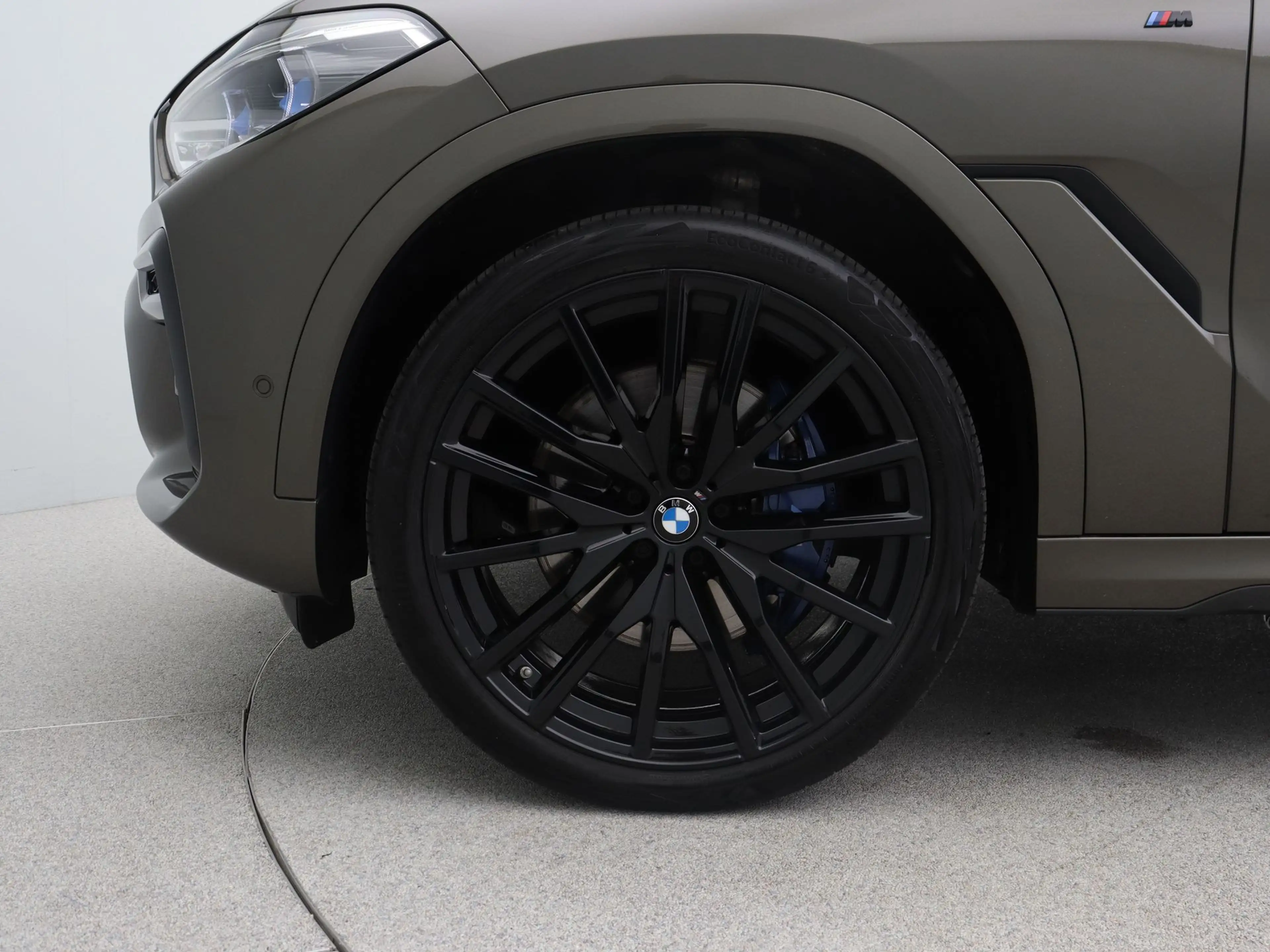 BMW X6 xDrive40i High Executive M Sport — photo 11