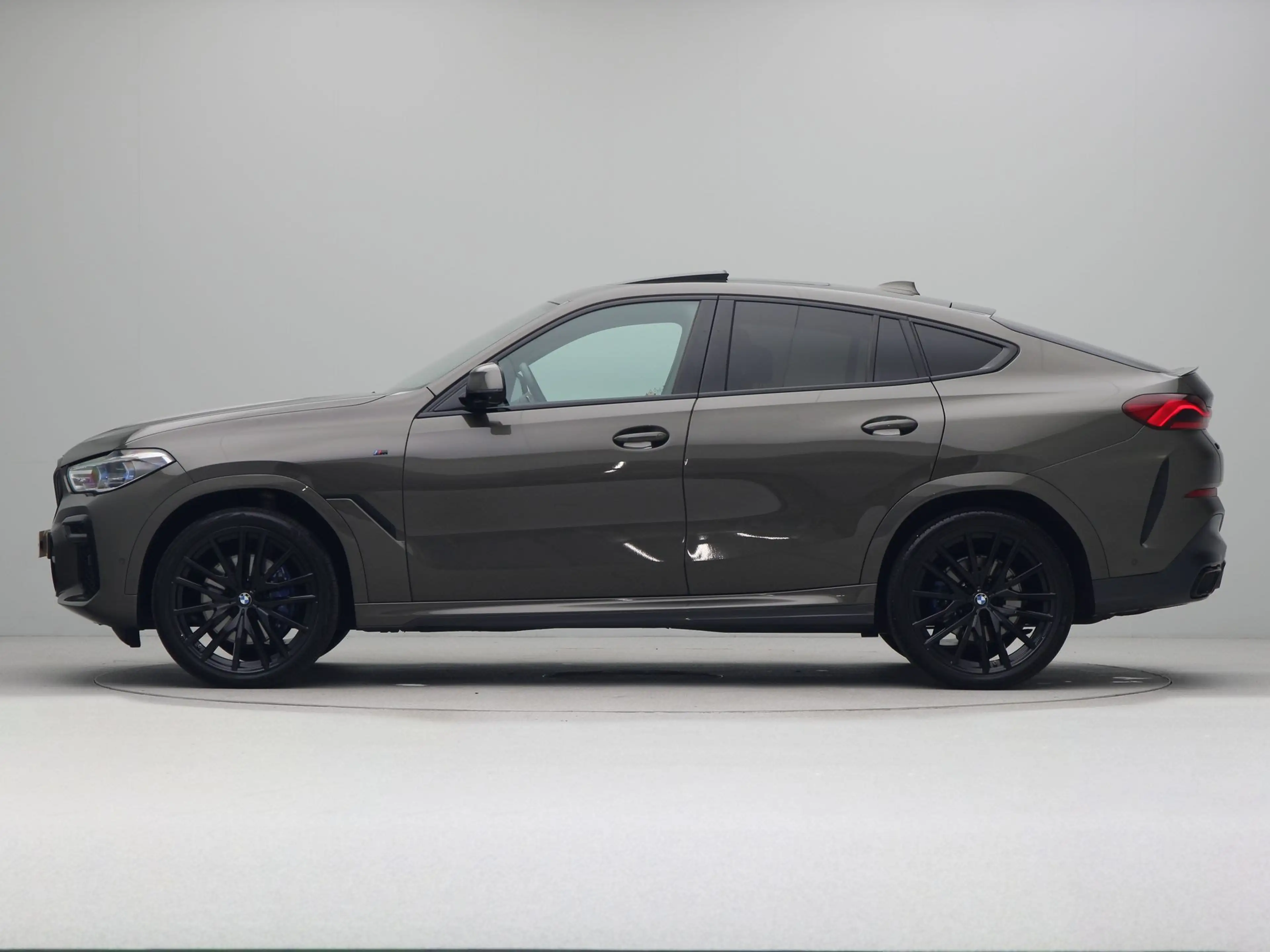 BMW X6 xDrive40i High Executive M Sport — photo 8
