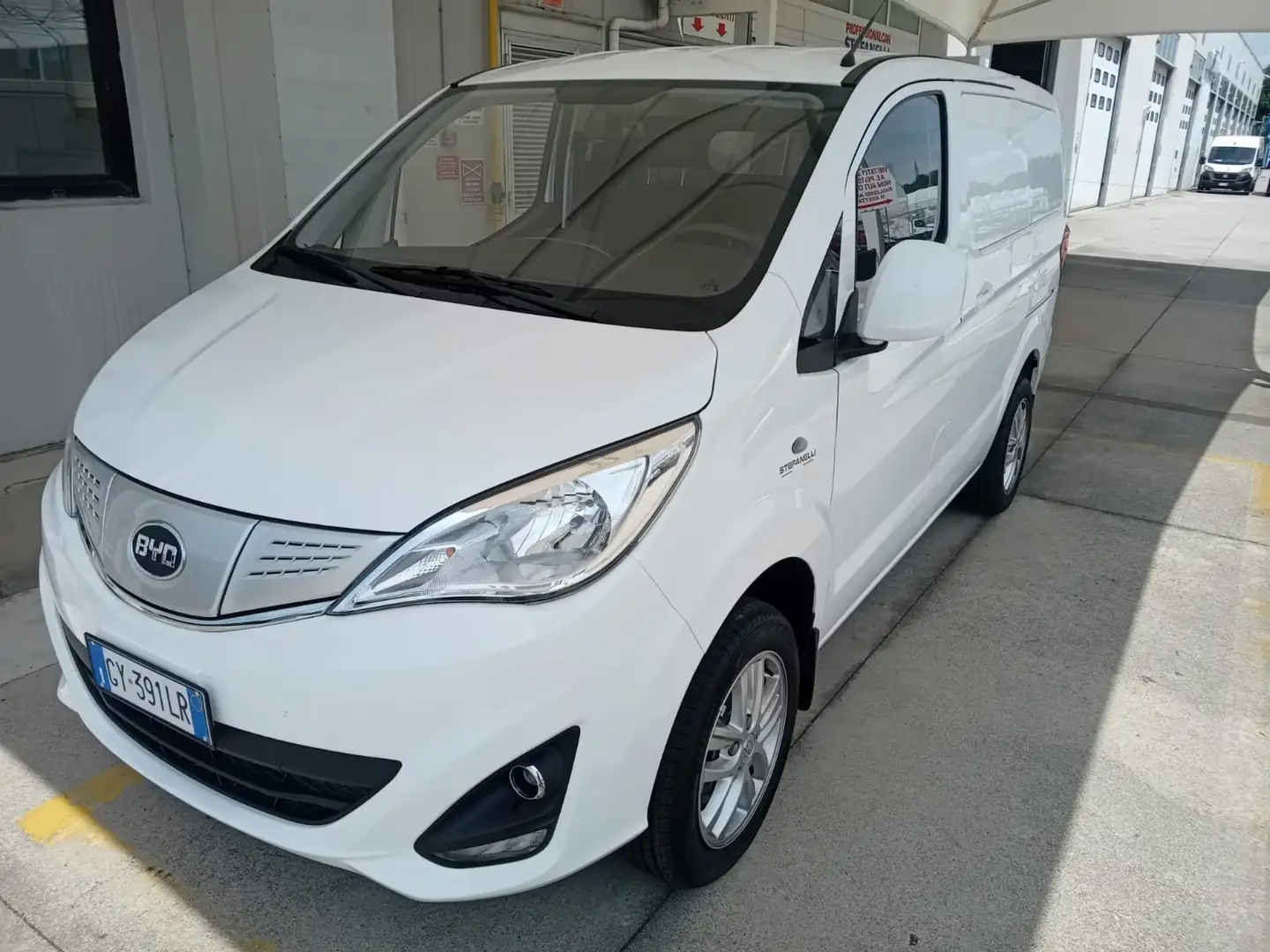 BYD ETP3 Blanc - 1