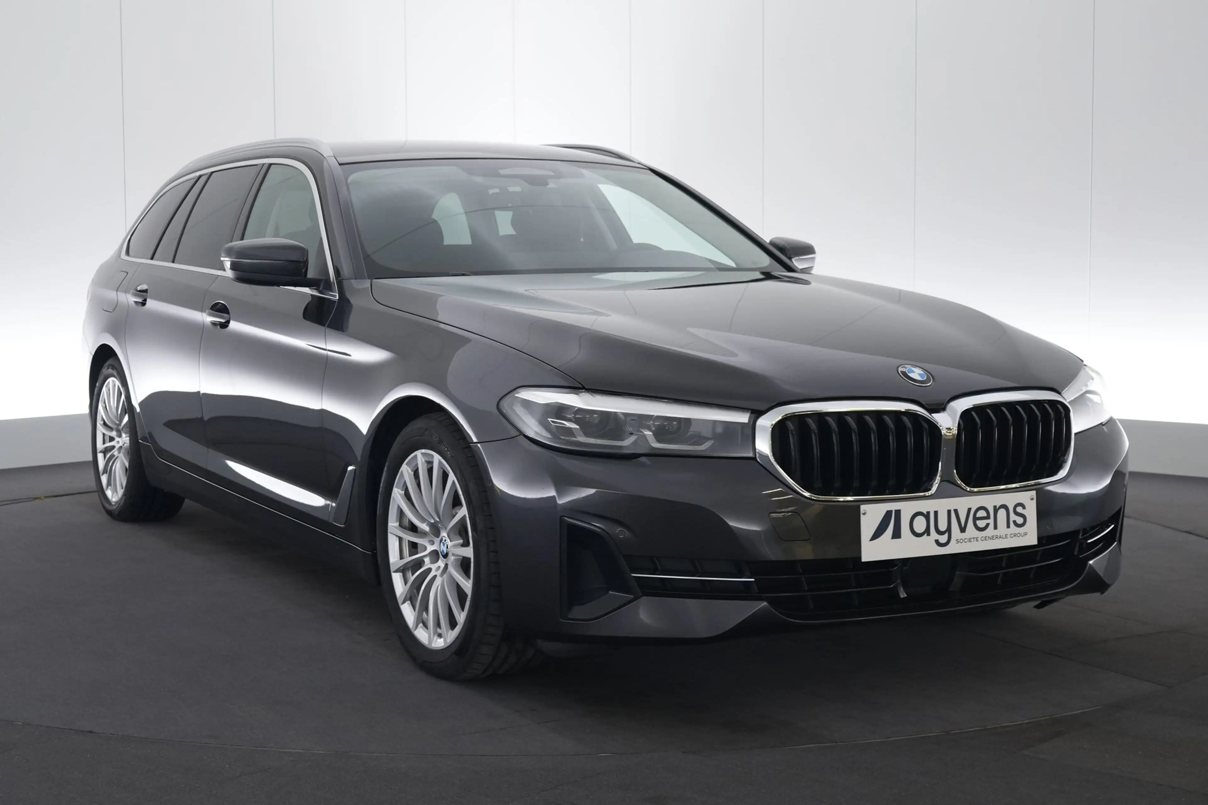 BMW 530 5 Touring 530e PHEV xDrive Business LEDER/CUIR LED — photo 3