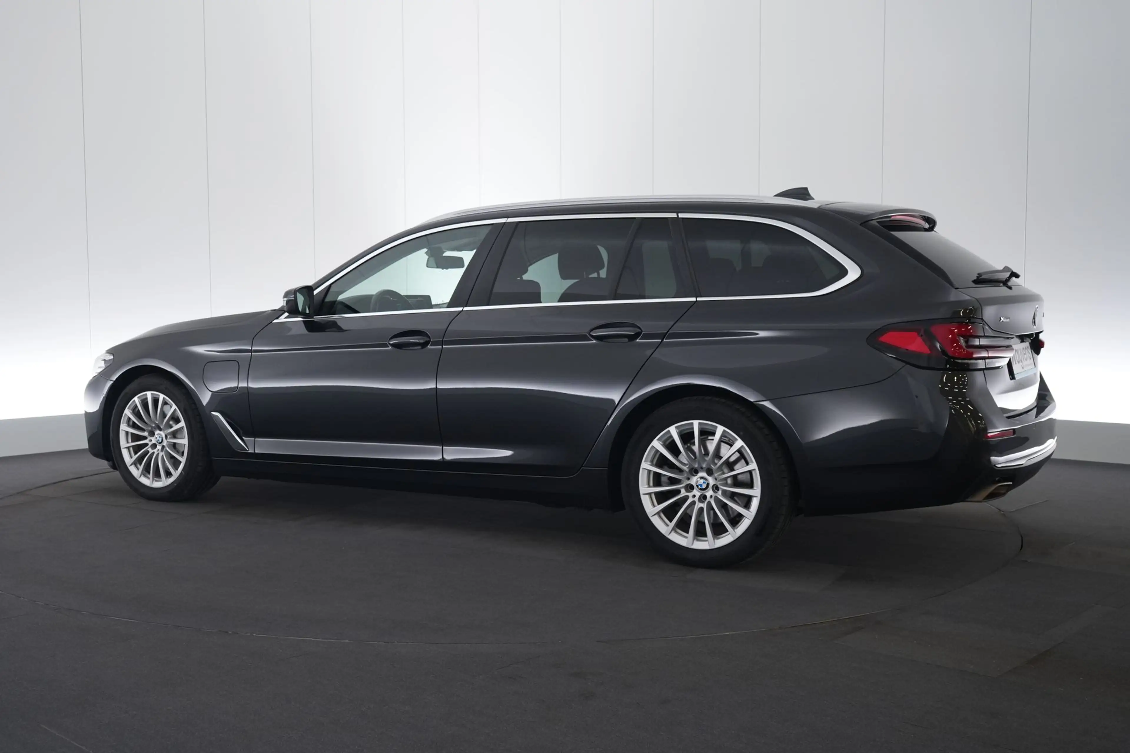BMW 530 5 Touring 530e PHEV xDrive Business LEDER/CUIR LED — photo 10