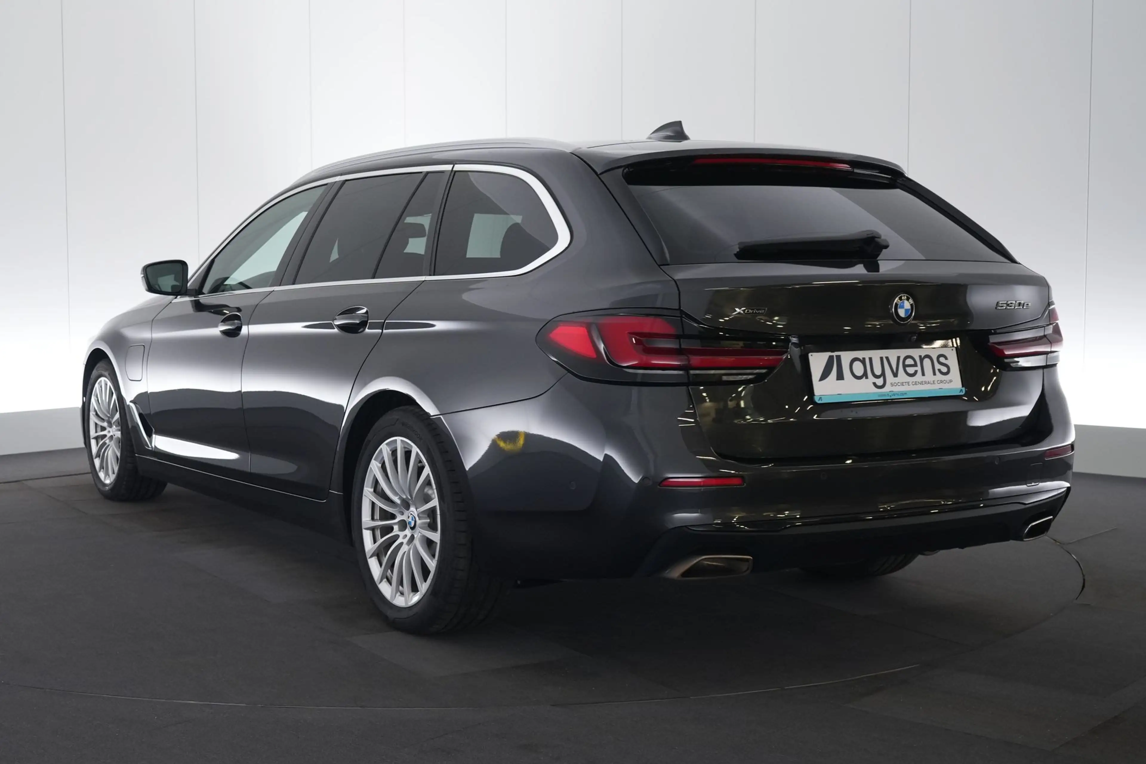 BMW 530 5 Touring 530e PHEV xDrive Business LEDER/CUIR LED — photo 9