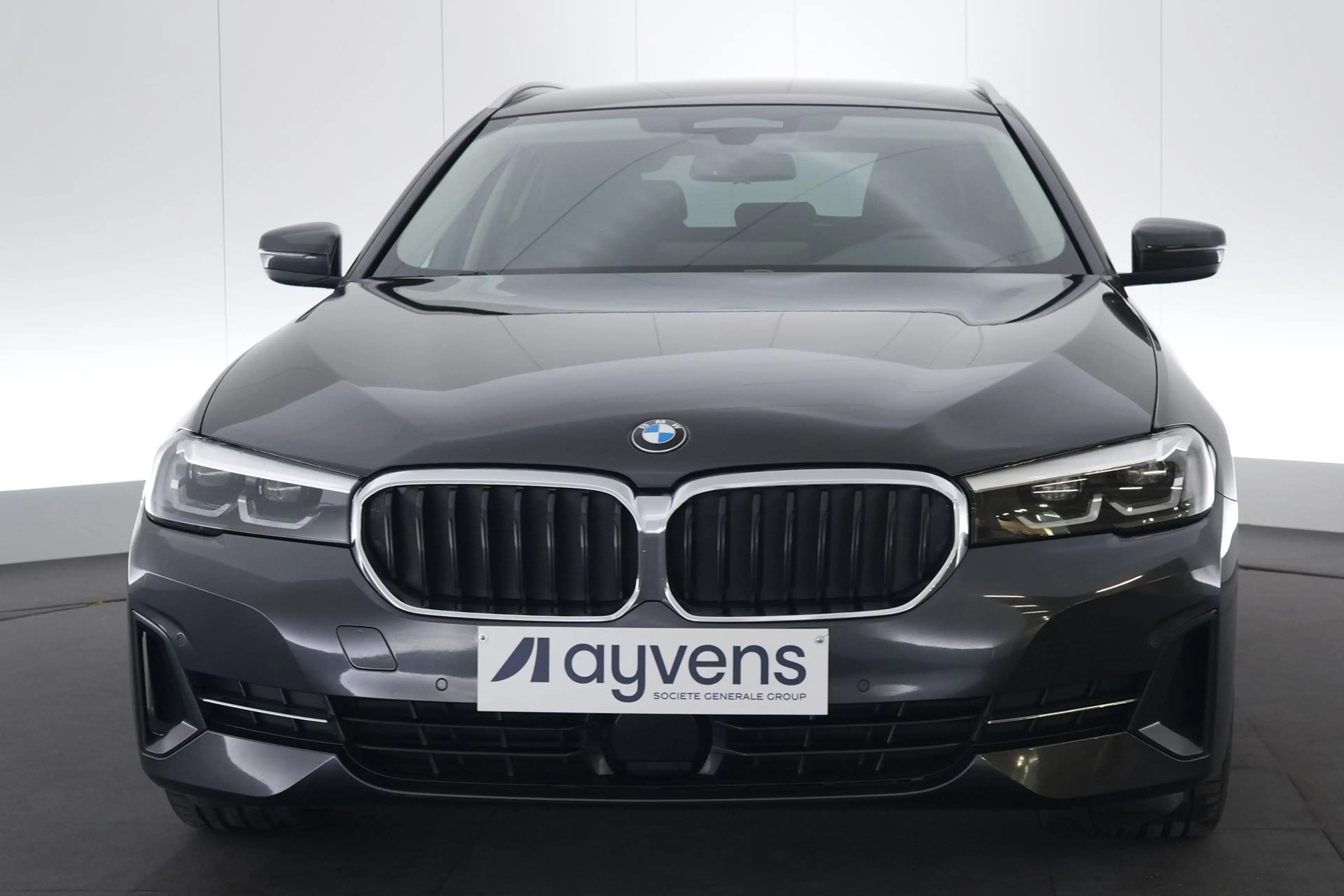 BMW 530 5 Touring 530e PHEV xDrive Business LEDER/CUIR LED — photo 2
