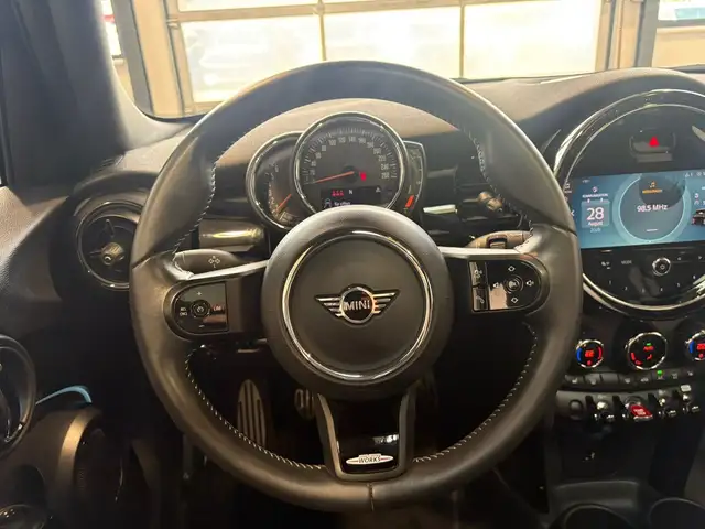 Mini Cooper Cooper view 10