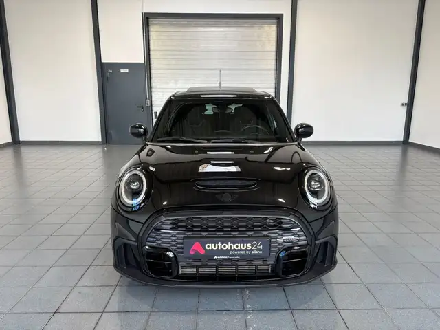Mini Cooper Cooper view 2