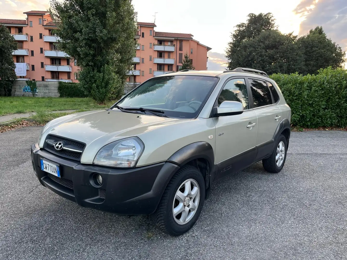 Hyundai TUCSON 2.0 crdi Dynamic 5p - 1