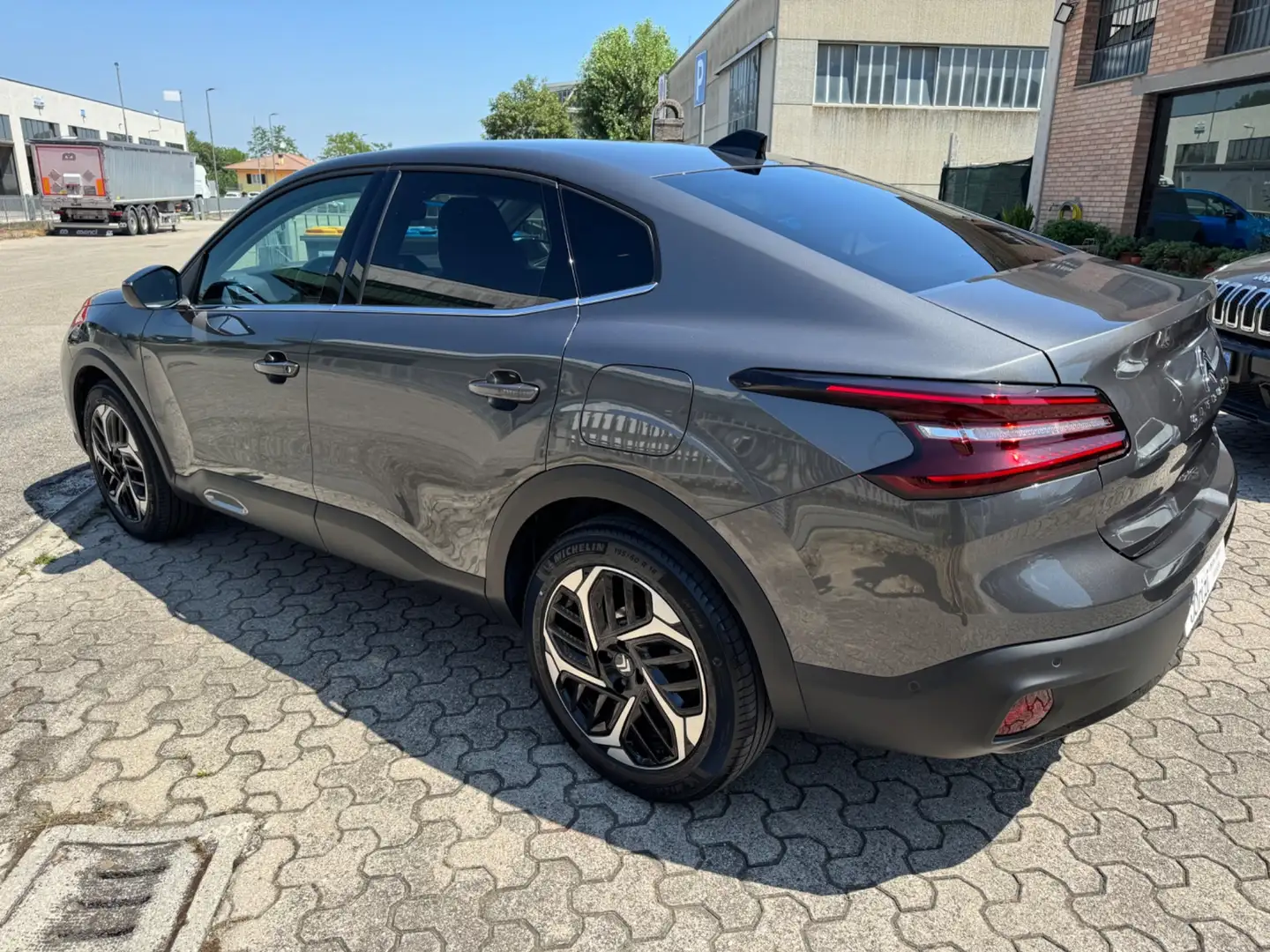 Citroen C4 X BlueHDI 130 S&S EAT8 Max Grijs - 2