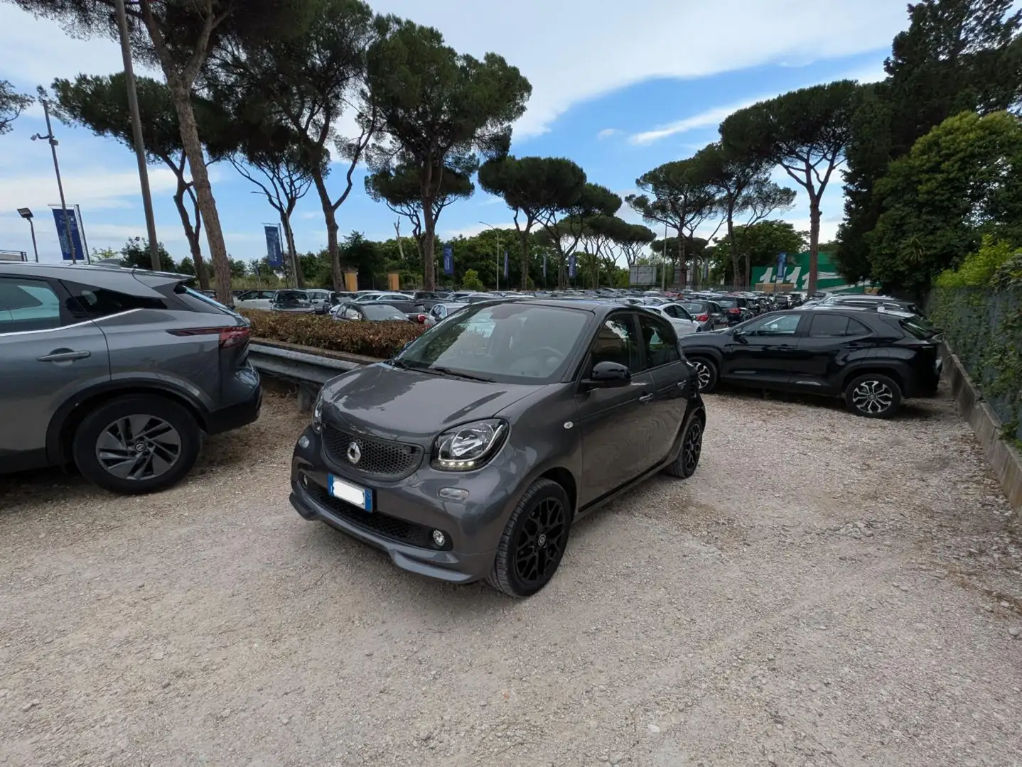 smart forFour SUPER PASSION 1.0cc 71cv TETTO PANORAMA Grau - 1